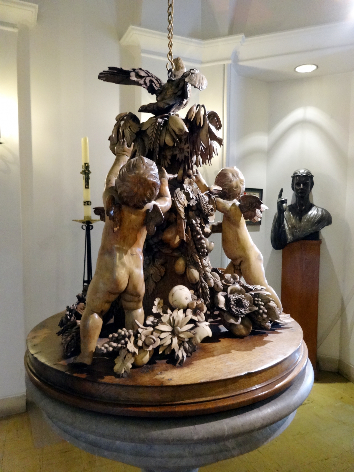 photo of the font cover - walkaround 4