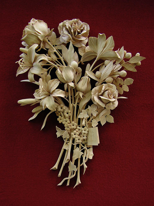 photo of floral arrangement