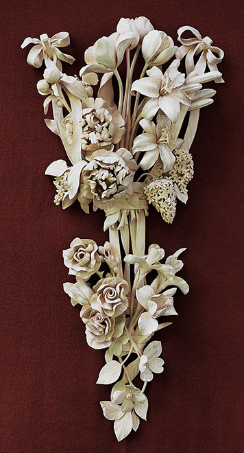 photo of floral arrangement