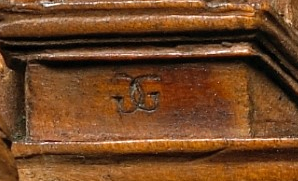 photo of GG initials in the panel