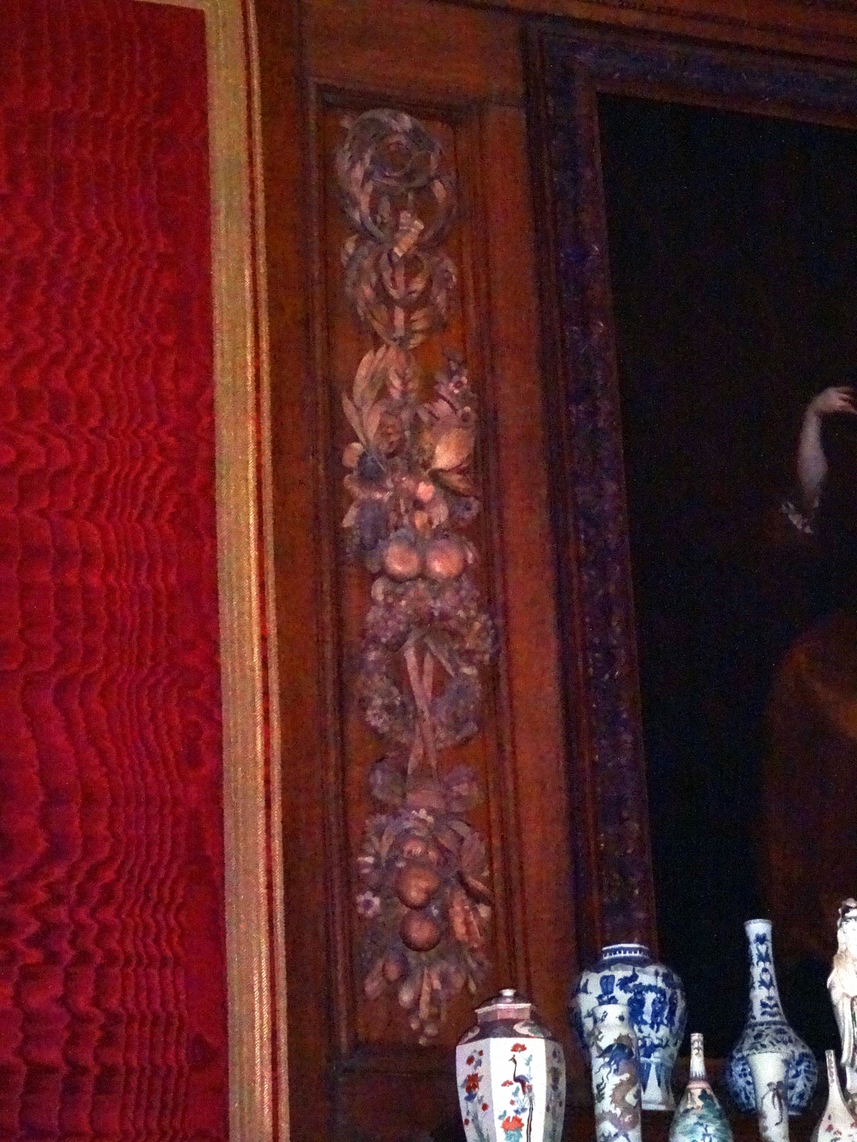 photo of the left drop beside the overmantle