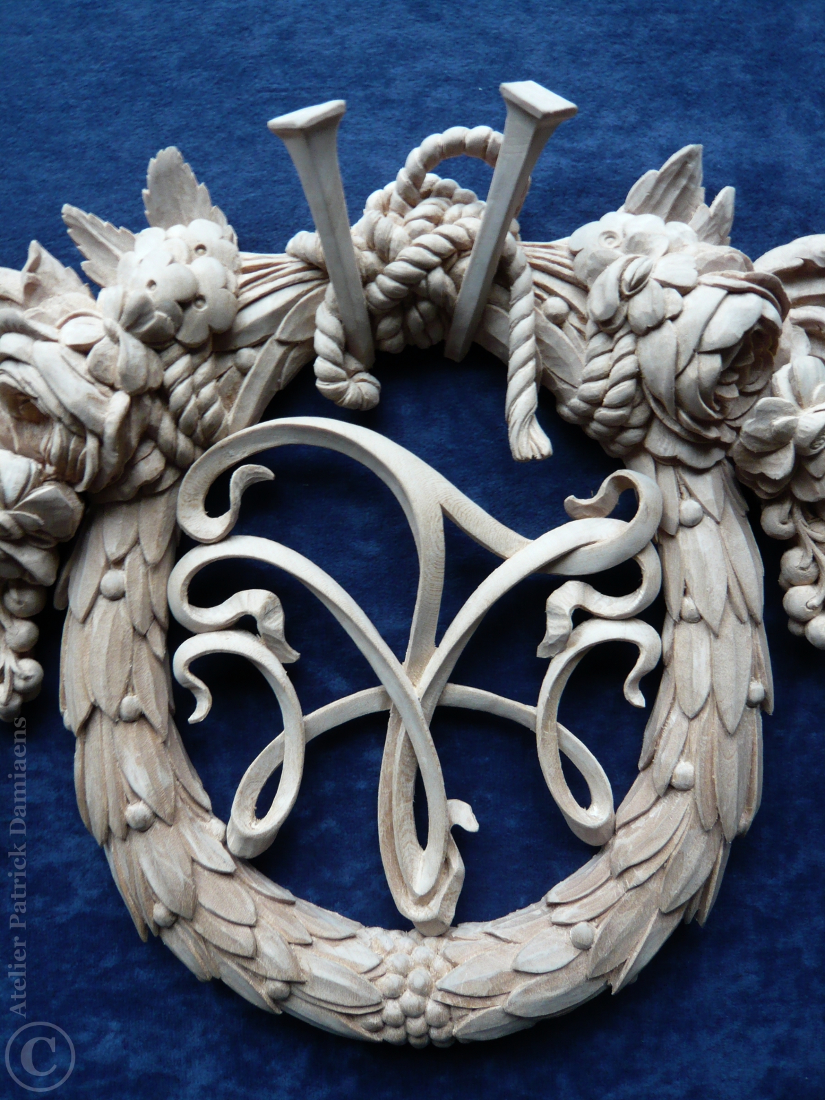 detail photo of dentist's overdoor - center wreath