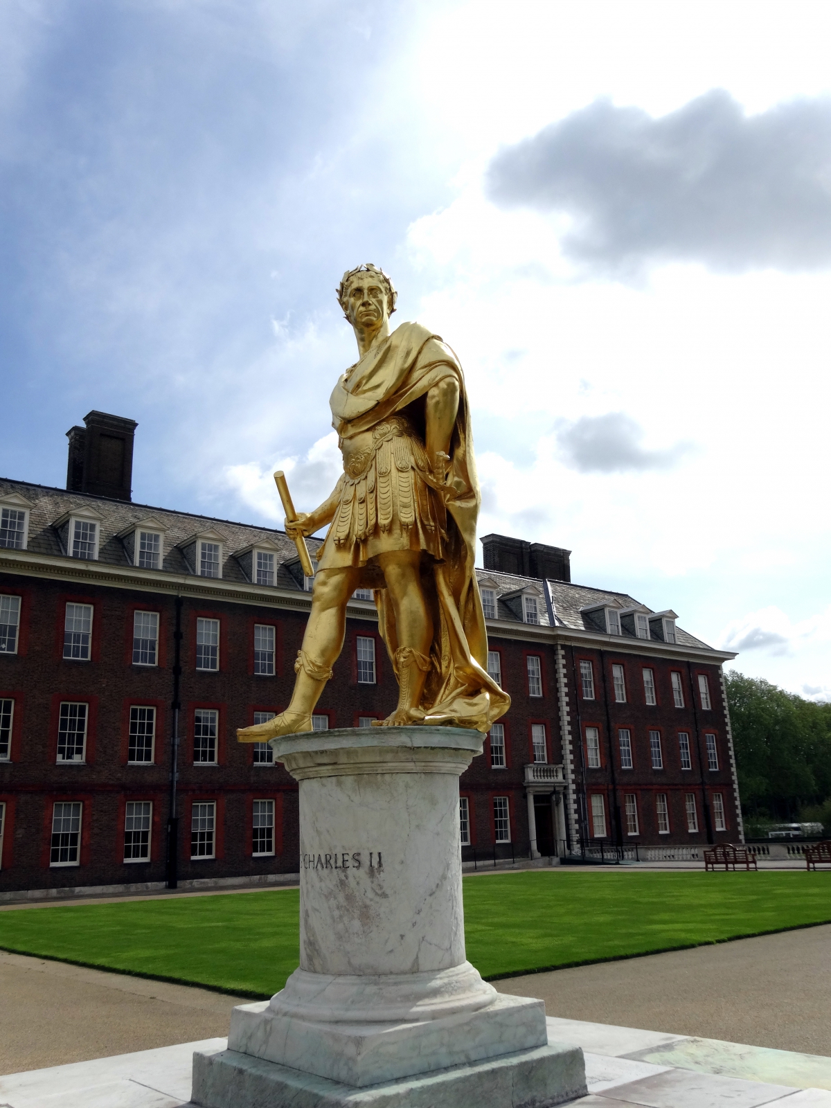 photo of Charles II sculpture