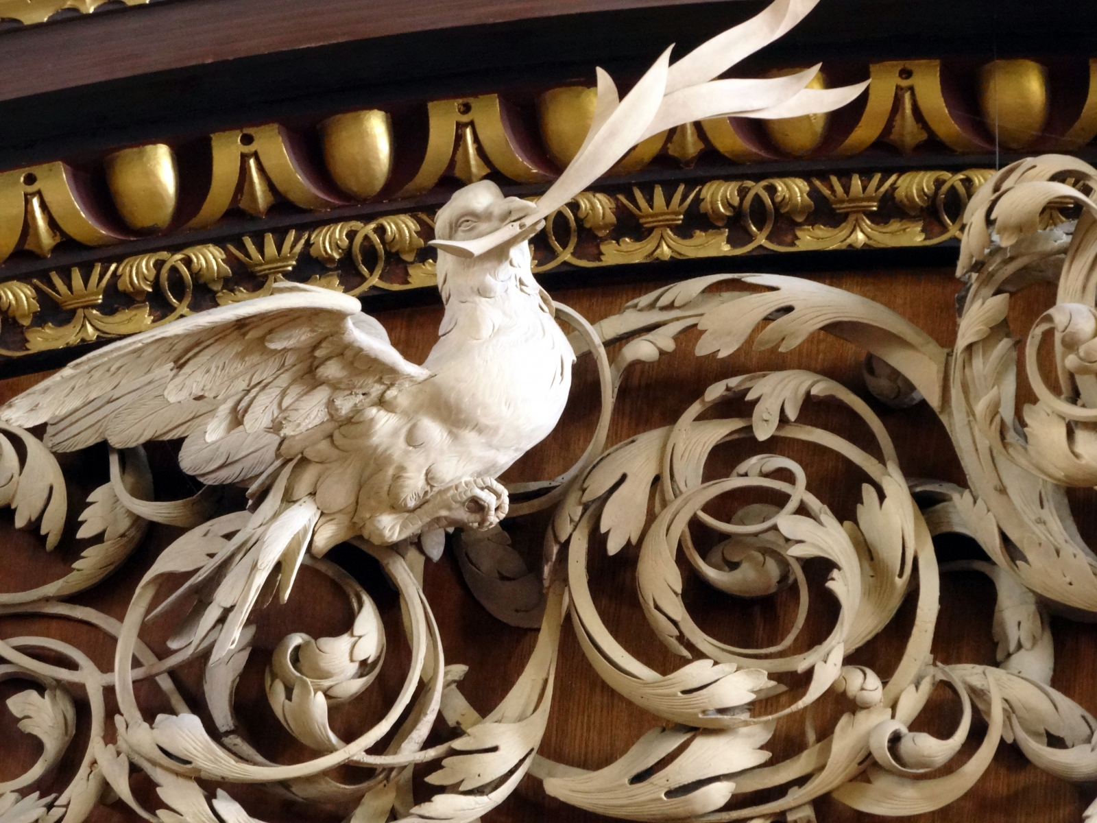 photo of crest detail - left dove