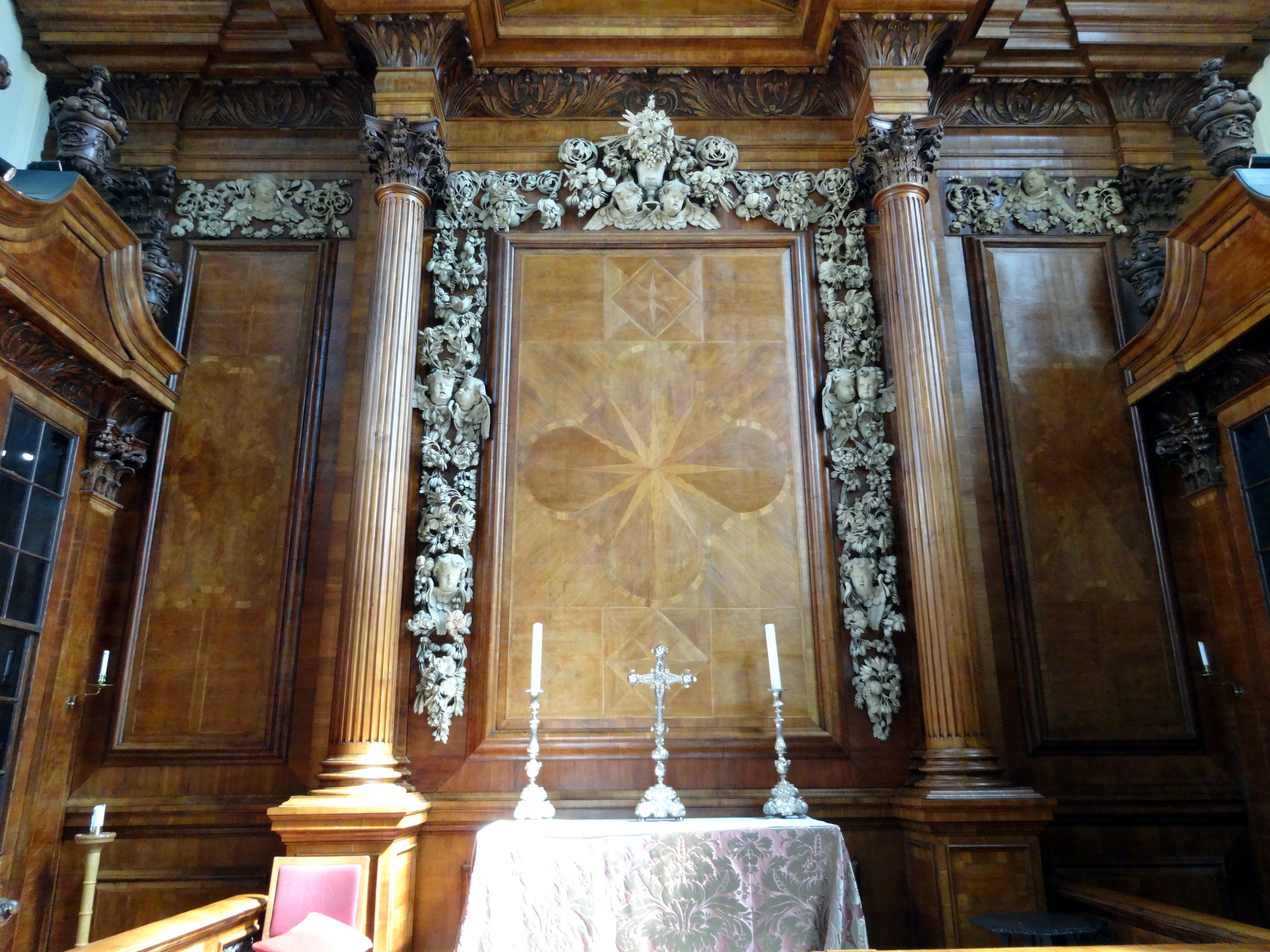 photo of complete reredos